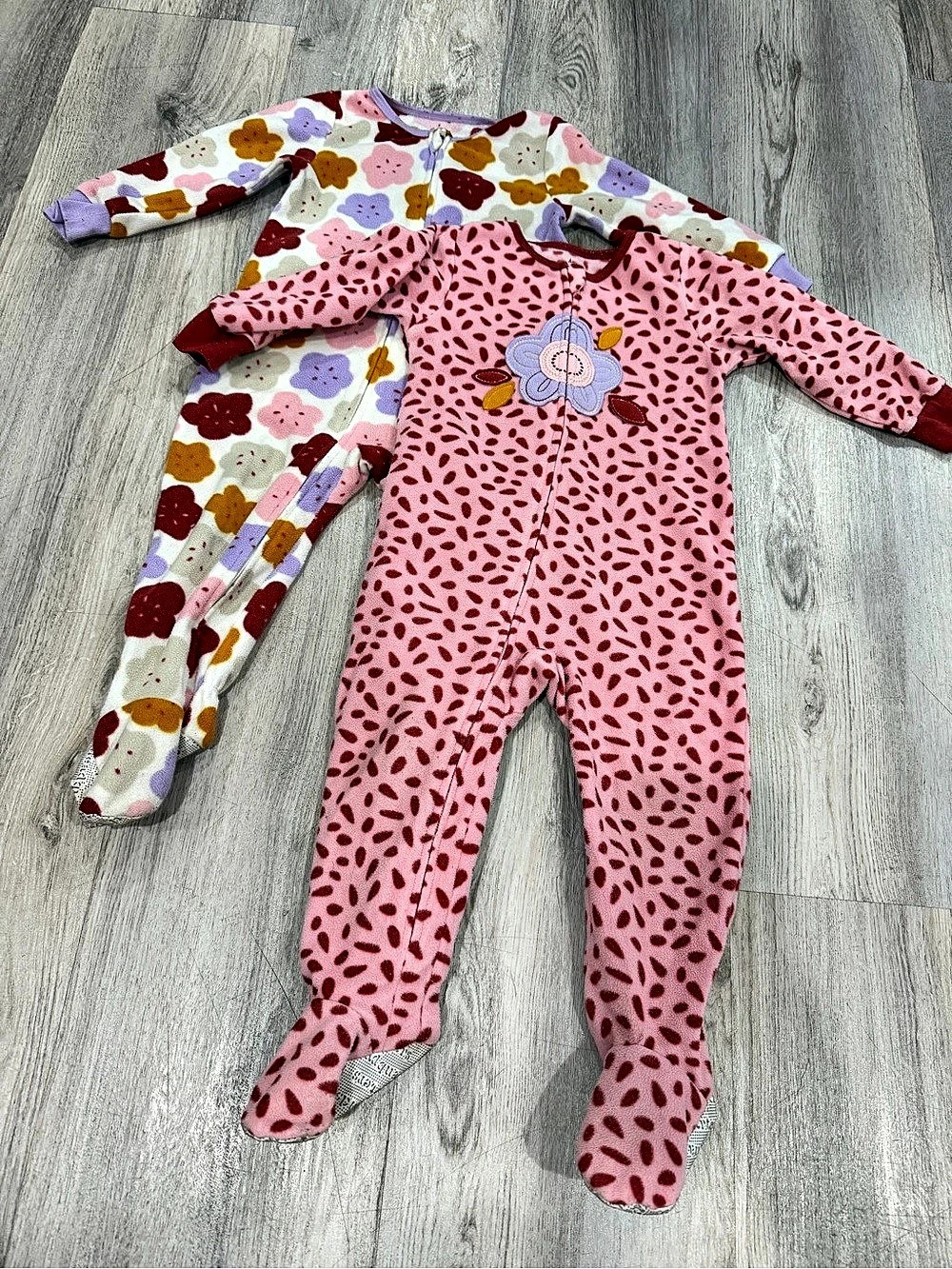 Bundle of two Girls Floral Footed Pajama Set Size 2T